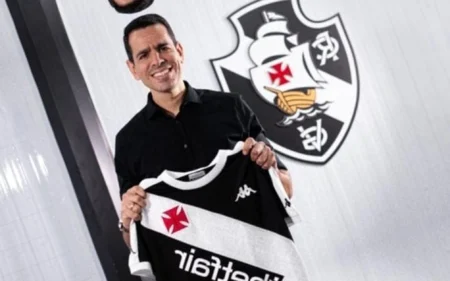 Olheiro Lance!: cinco nomes livres no mercado para o Vasco reforçar a zaga Marcelo Sant'anna é o diretor de futebol do Vasco (Foto: Leandro Amorim/Vasco)