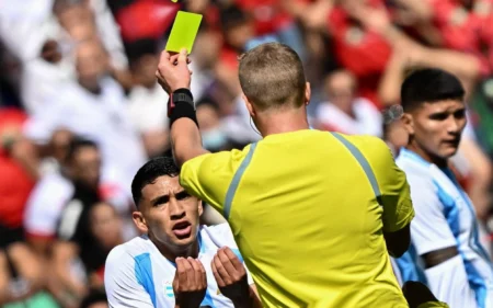 Olimpíadas: Federação Argentina reclama à Fifa após polêmica contra Marrocos Derrota da Argentina nas Olimpíadas é marcada por polêmicas (Foto: Arnaud FINISTRE / AFP)