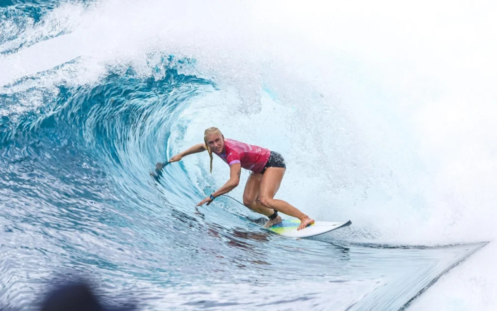 Olimpíadas: Tati Weston-Webb vence repescagem e avança às oitavas no surfe Tati Weston-Webb está nas oitavas de final das Olimpíadas (Foto: William Lucas/COB)