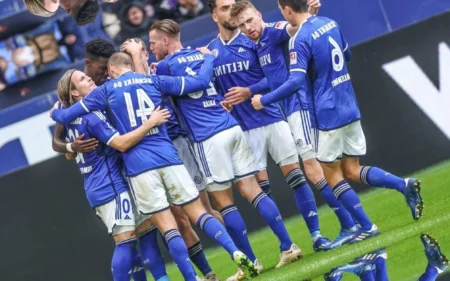 Onde assistir aos jogos de hoje (01/12/2023) Schalke 04 entra em campo pela 2.Bundesliga (Foto: Divulgação/Schalke 04)