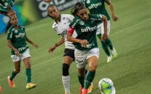 Palmeiras e Corinthians feminino disputam título nacional