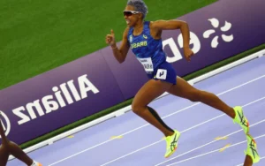 Paralimpíadas: Keyla Barros conquista bronze nos 1500m T20