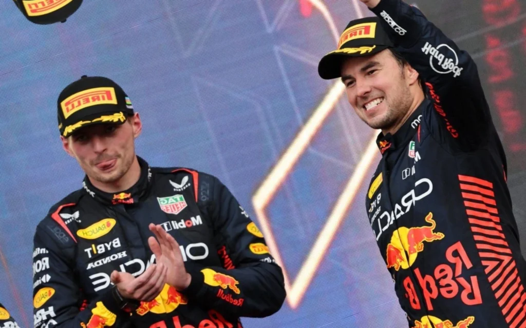 Pérez diz que disputa interna com Verstappen pesou para renovação: ‘Amo esse desafio’ Pérez chegou na Red Bull em 2021 (Foto: Giuseppe CACACE / AFP)