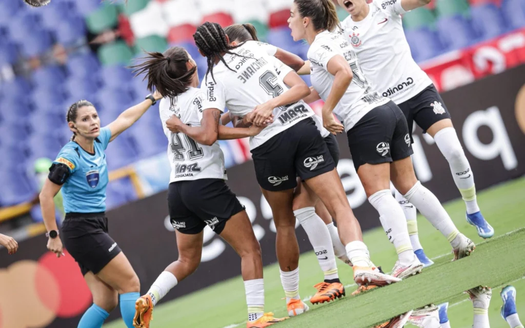 Quais são os maiores campeões da Libertadores Feminina? A equipe do Corinthians venceu em três edições (Foto: Divulgação / Twitter Libertadores)