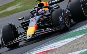 Red Bull lança ironia: Regra papaia da McLaren ajudou no título