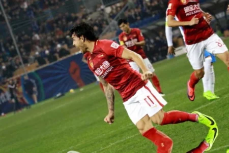 Ricardo Goulart marca em vitória do Guangzhou; Kardec deixa o dele Goulart tem dez gols na Super Liga Chinesa (Foto: Reprodução)