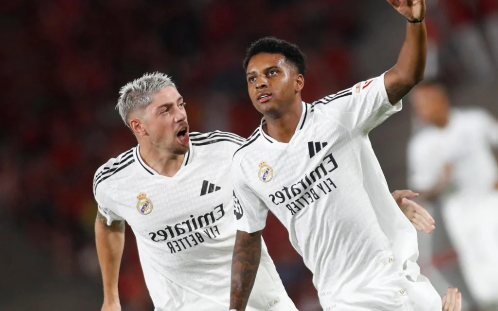 Rodrygo abre o placar para o Real Madrid e torcedores comentam ataque: ‘Injusto’ Rodrygo em ação pelo Real Madrid (Foto: JAIME REINA / AFP)