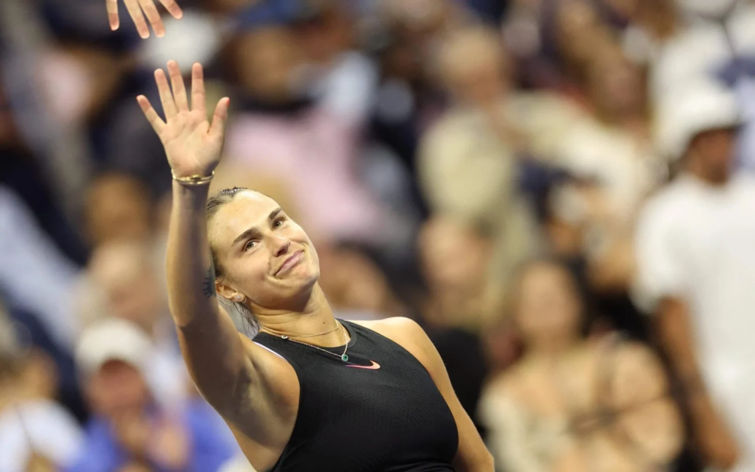 Sabalenka atropela campeã das Olimpíadas de Paris e vai à semifinal do US Open Sabalenka venceu a campeã das Olimpíadas de Paris nas quartas de final do US Open (Foto: CHARLY TRIBALLEAU / AFP)