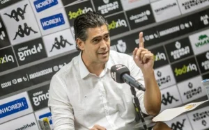 Santos contrata ex-Vasco para CEO: Novo desafio no comando