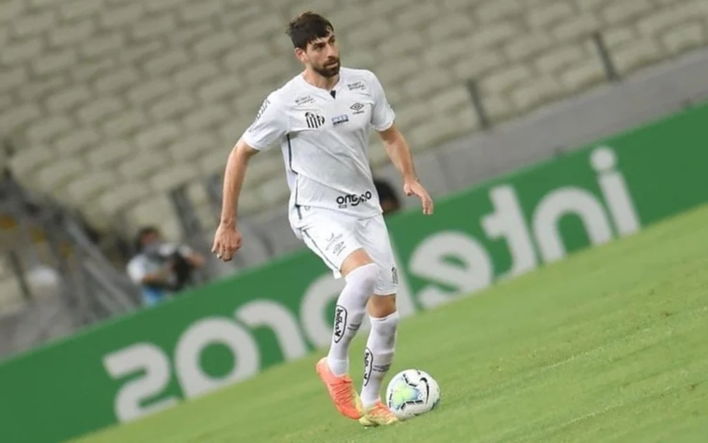 Santos anuncia retorno de zagueiro Luan Peres Luan Peres volta para o Santos (Foto: Ivan Storti/Santos FC)