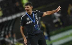 Santos anuncia busca por reforços após fim do embargo