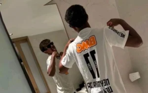 Santos sente humor ao reagir à foto de Lamine Yamal com camisa de Neymar