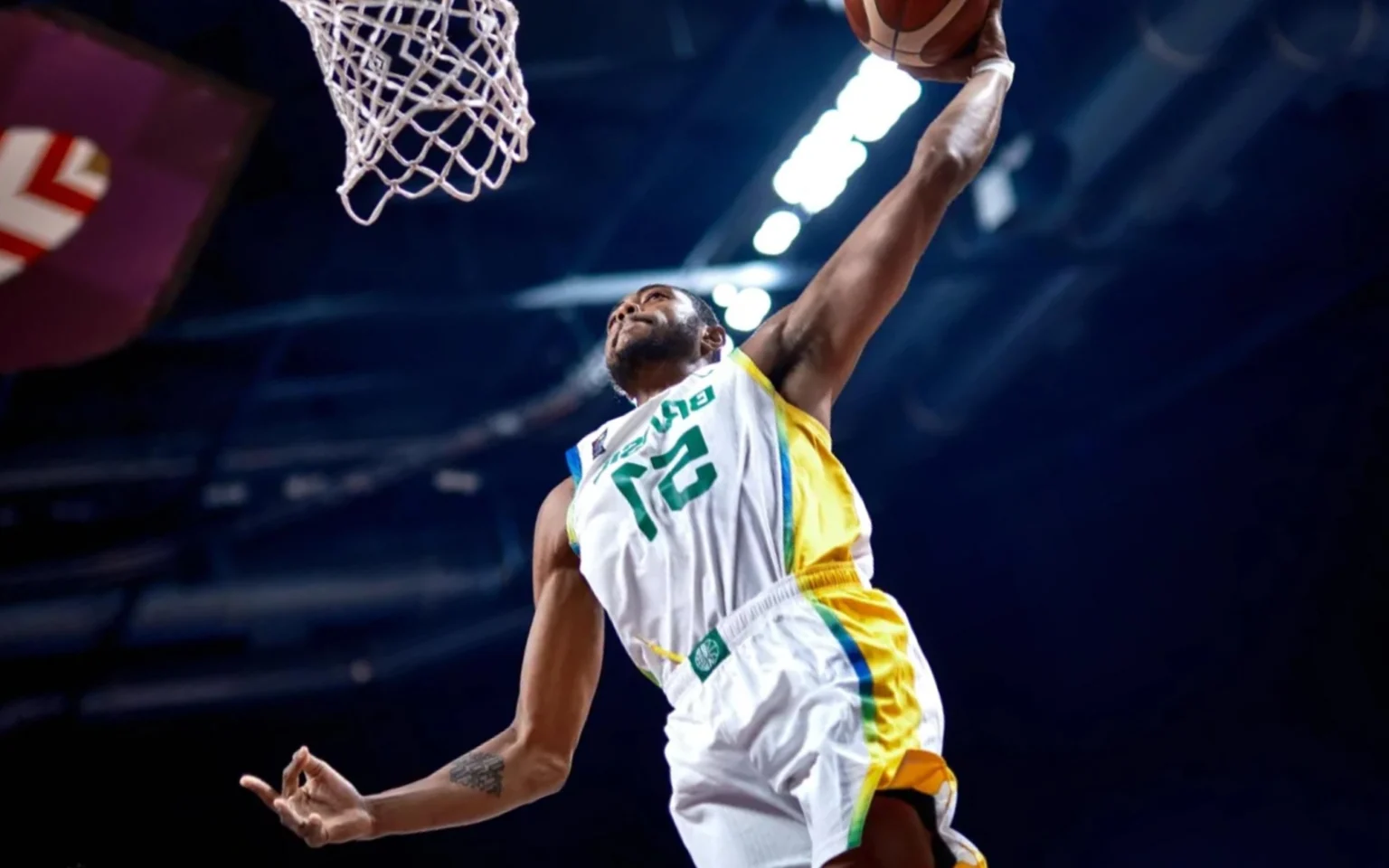 Seleção Brasileira de Basquete vira contra as Filipinas e está a uma vitória da vaga nos Jogos de Paris Bruno Caboclo brilha para liderar o Brasil à vitória (Foto: Divulgação / FIBA)