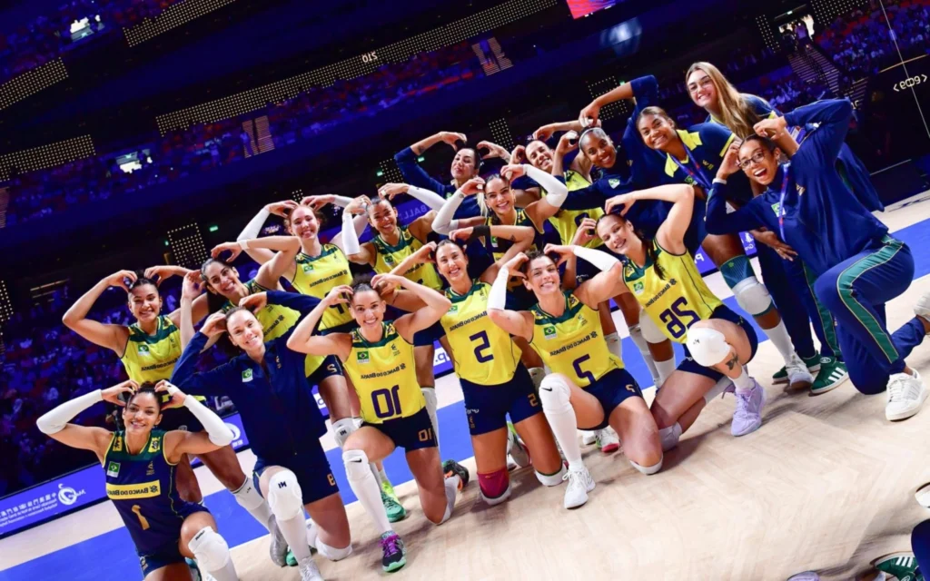 Seleção Feminina Brasileira de Vôlei opta por ficar de fora da abertura dos Jogos de Paris Seleção Feminina Brasileira de Vôlei busca a terceira medalha de ouro na modalidade (Foto: Divulgação / Volleyball World)