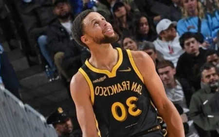 Stephen Curry afirma que a dinastia do Warriors será a última da NBA Stephen Curry é o maior arremessador de três pontos na história da NBA (Foto: Noah Graham / AFP)