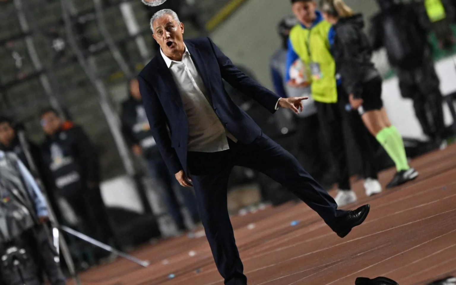 Tite revela procura do Manchester United por jogador do Flamengo Tite revelou procura do Manchester United por um jogador do Flamengo (Foto: Aizar Raldes/AFP)