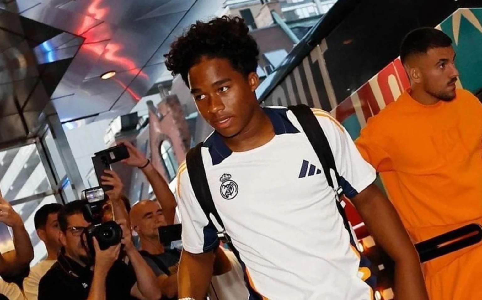 Torcedores detonam atitude de Endrick na preleção do Real Madrid: ‘Já conseguiu antipatia’ Endrick começou no banco em Mallorca x Real Madrid (Foto: Divulgação / Real Madrid)