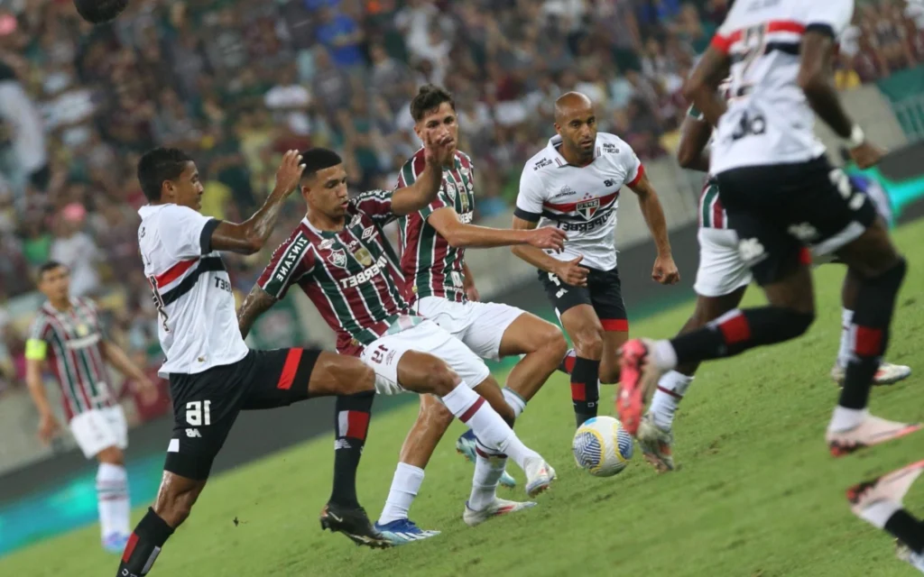 Torcedores exaltam Kauã Elias após golaço em Fluminense x São Paulo: ‘Tem estrela’ Kauã Elias abriu o placar para o Fluminense (Foto: Marcelo Gonçalves/Fluminense F.C.)