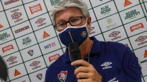 Torcedores pedem saída de Odair após eliminação na Copa do Brasil