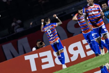 VÍDEO: Melhores momentos de São Paulo 1 x 2 Fortaleza pelo Brasileirão Lucero jogador do Fortaleza comemora seu gol durante partida contra o Sao Paulo no estadio Morumbi pelo campeonato Brasileiro A 2024. Foto: Leonardo Lima/AGIF