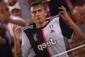 VÍDEO: Dybala salva honra com golaço no amistoso da Juventus