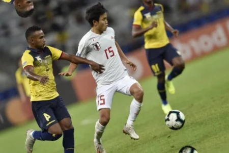 VÍDEO: Veja os melhores momentos do empate entre Equador e Japão no Mineirão Douglas Magno / AFP