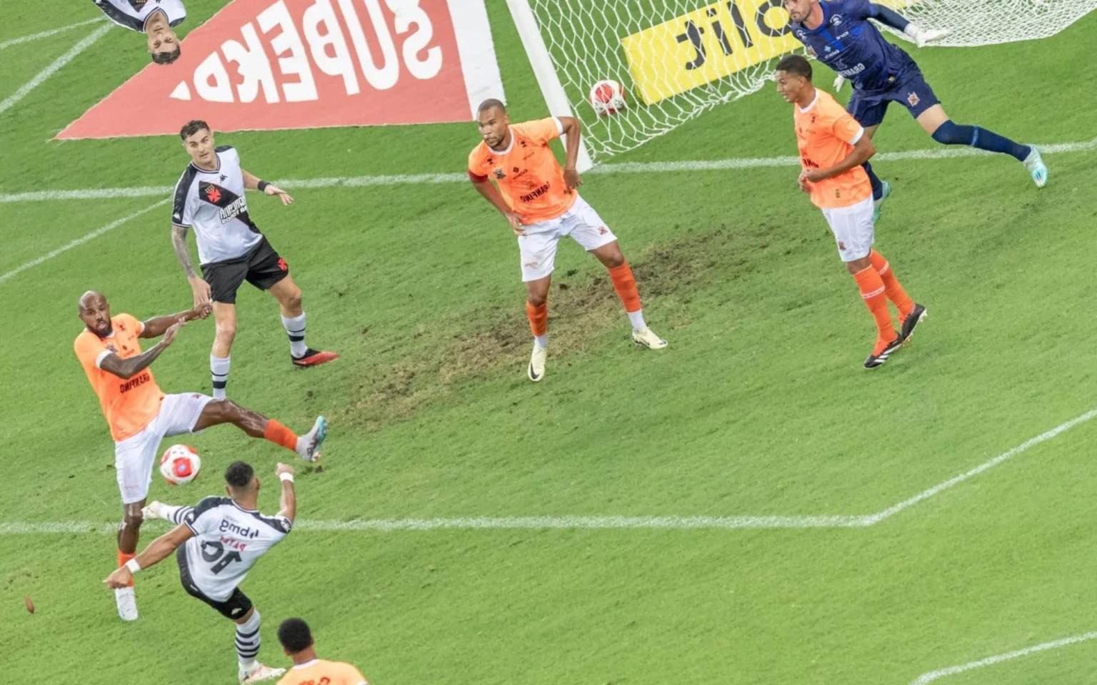 Vasco sai no lucro contra o Nova Iguaçu e arranca empate no primeiro jogo da semifinal do Carioca Vasco saiu no lucro contra o Nova Iguaçu (Foto: Maga Jr/Agencia F8/Gazeta Press)