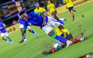 Vini Jr tem lesão confirmada, quem substitui no clássico da Seleção contra Argentina?