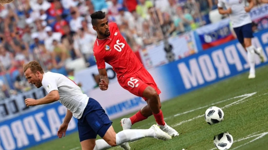 Volante do Panamá pede vitória para deixar a Copa do Mundo com honra Aníbal Godoy foi titular nas duas partidas do Panamá na Copa do Mundo (Foto: AFP)