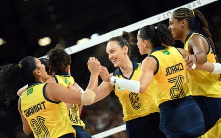 Vôlei nas Olimpíadas: veja horário e onde assistir a Brasil x Japão (Foto: Natalia KOLESNIKOVA / AFP)