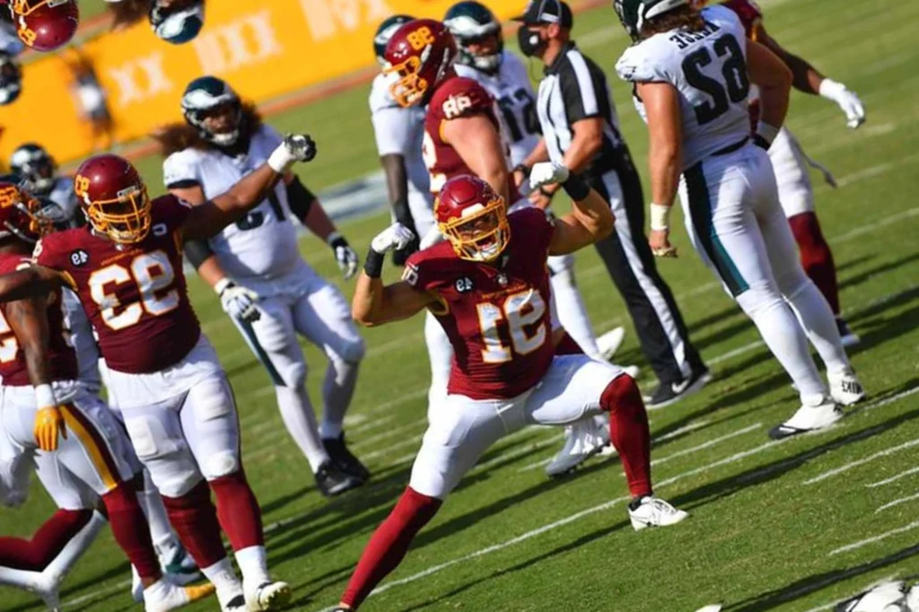 Zebra passeia nesta tarde de domingo na NFL; veja resultados Ryan Kerrigan brilhou em triunfo do Washington sobre o Philadelphia Eagles (Alika Jenner/NFL)