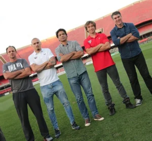 Santuários do futebol: Zetti, Raí e Rogério Ceni recebem os novos crack no Morumbi