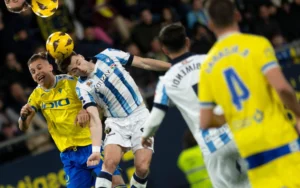 Zubimendi trava no travessão: Real Sociedad impasse com o Cádiz na LaLiga