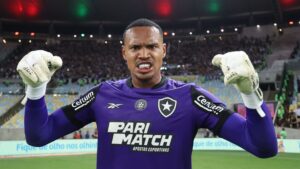 John do Botafogo escolhe o melhor goleiro brasileiro em lugar de Dida