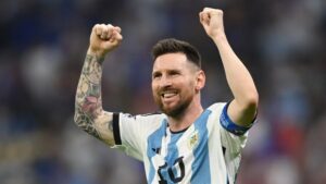 Messi Recebe Bola de Ouro Inesperado